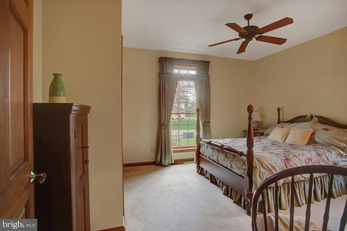 Fayetteville, Pennsylvania 17222, United States, 4 Bedrooms Bedrooms, ,4 BathroomsBathrooms,Residential,Coming Soon,98919