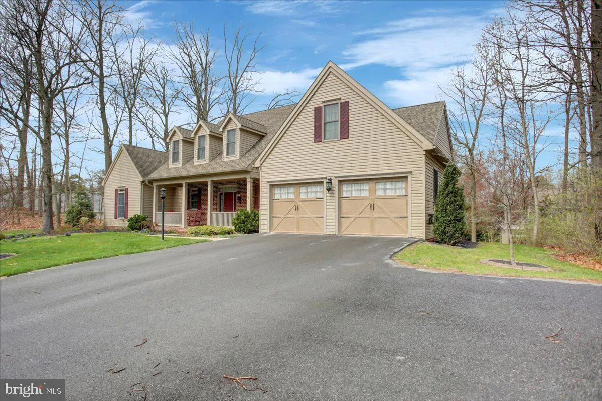 Fayetteville, Pennsylvania 17222, United States, 4 Bedrooms Bedrooms, ,4 BathroomsBathrooms,Residential,Coming Soon,98919