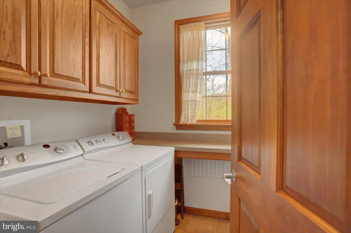 Fayetteville, Pennsylvania 17222, United States, 4 Bedrooms Bedrooms, ,4 BathroomsBathrooms,Residential,Coming Soon,98919