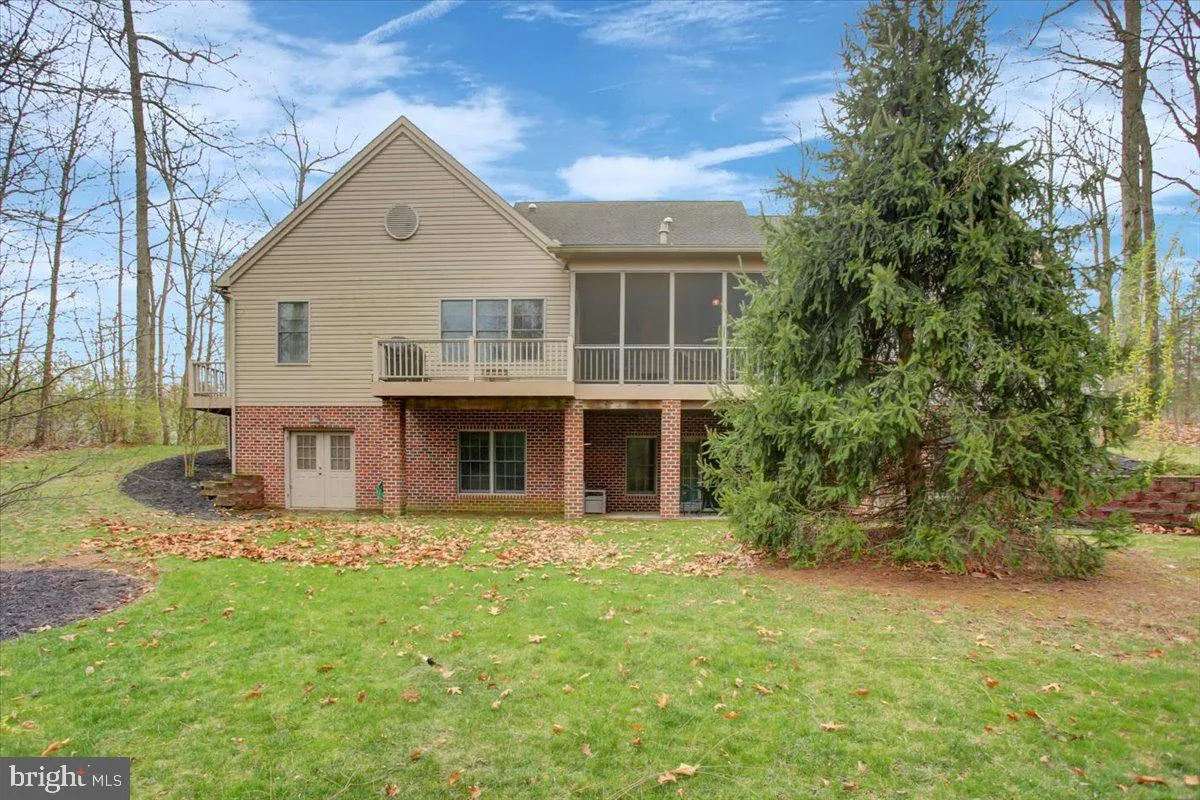 Fayetteville, Pennsylvania 17222, United States, 4 Bedrooms Bedrooms, ,4 BathroomsBathrooms,Residential,Coming Soon,98919