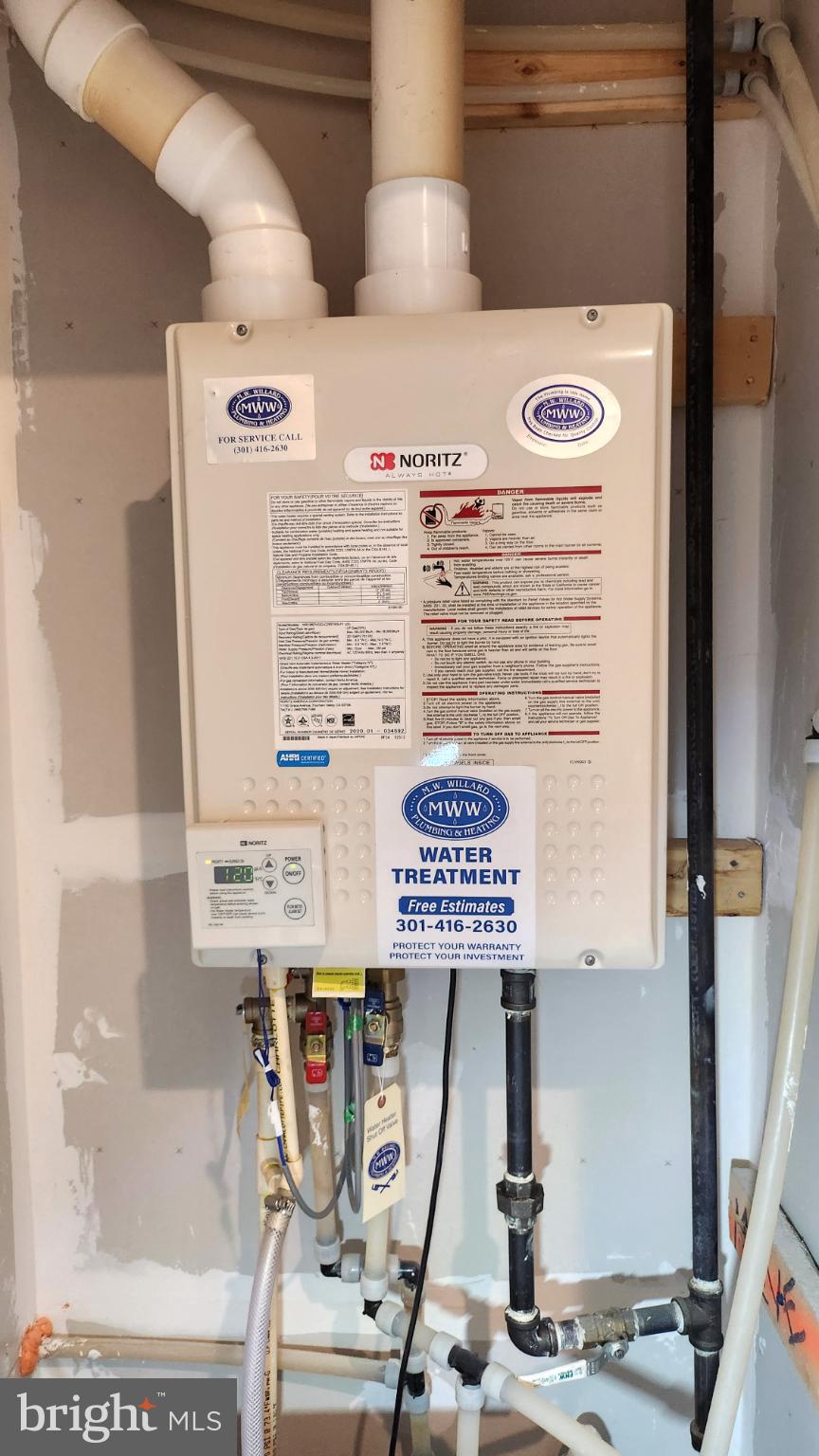 THE LAKES AT MARTINSBURG - Residential