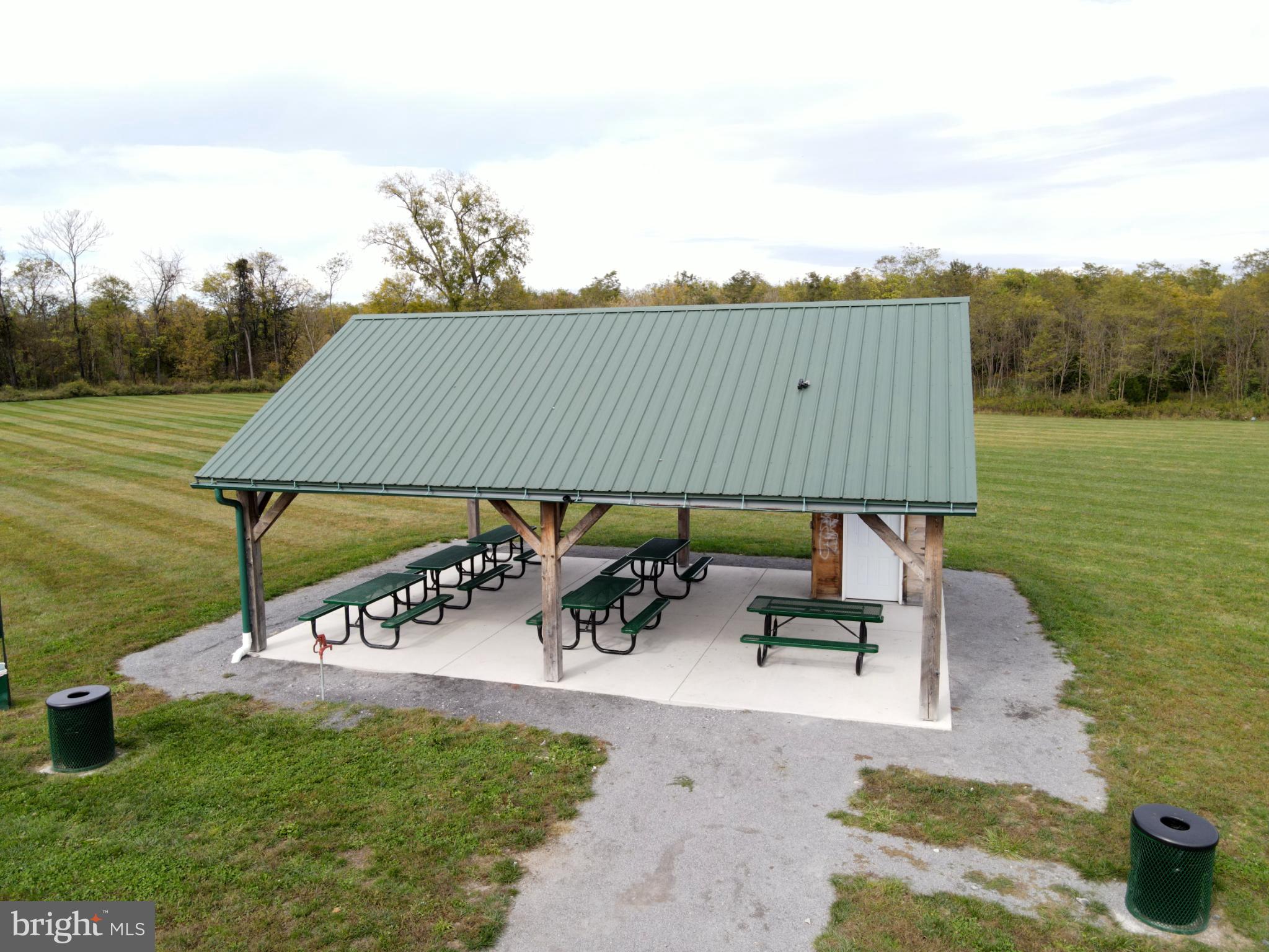 THE LAKES AT MARTINSBURG - Residential