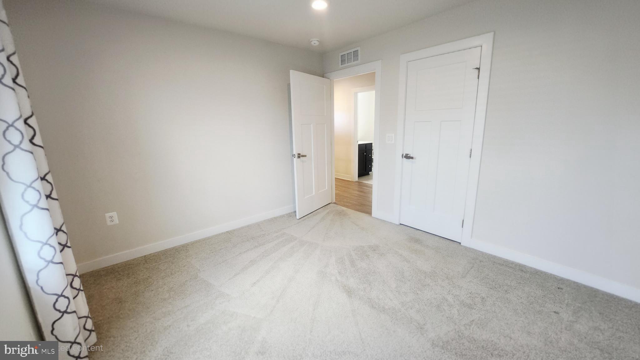 THE LAKES AT MARTINSBURG - Residential