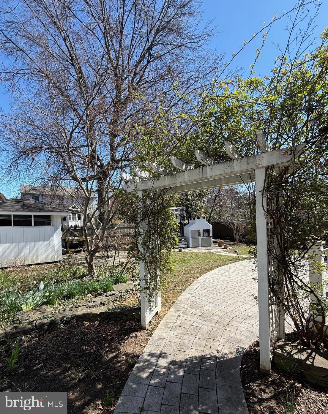 1243 N STUART STREET