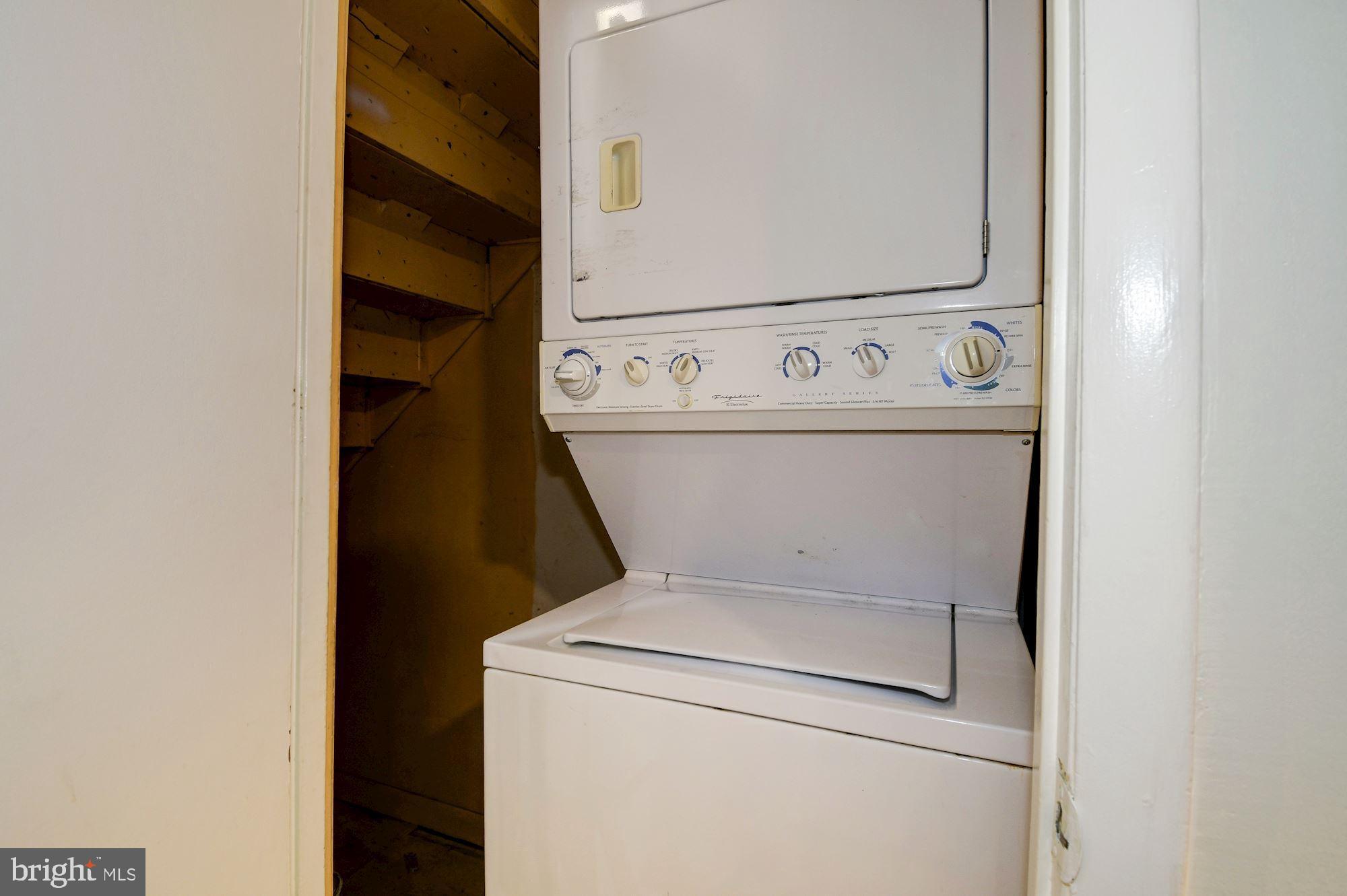 WINDSOR PARK - Residential