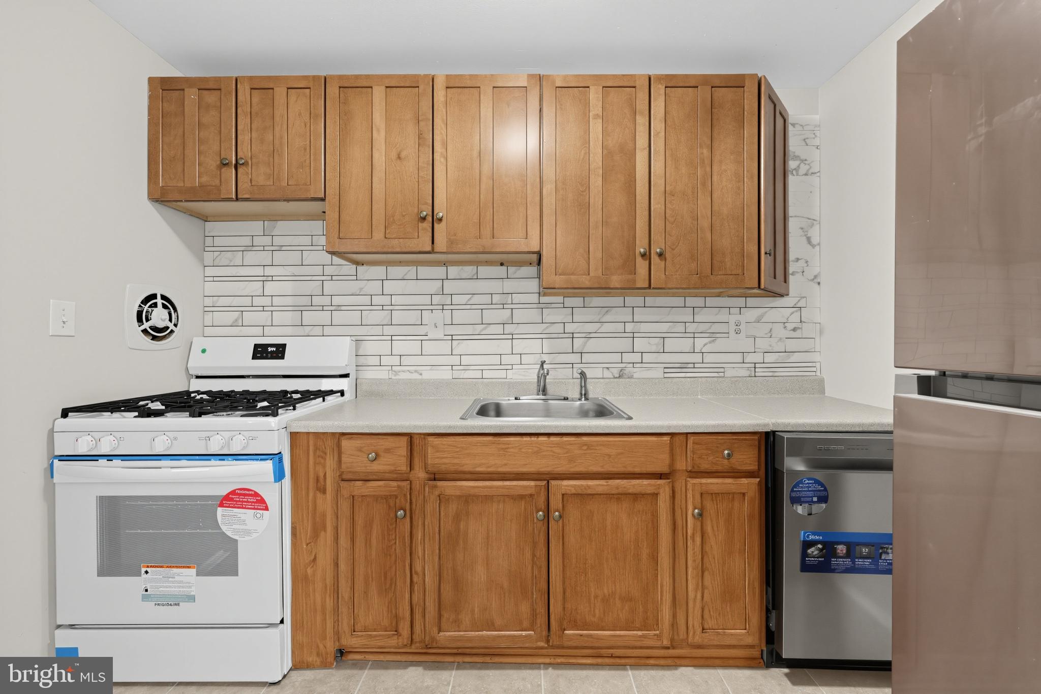 7611 FONTAINEBLEAU DRIVE 2223