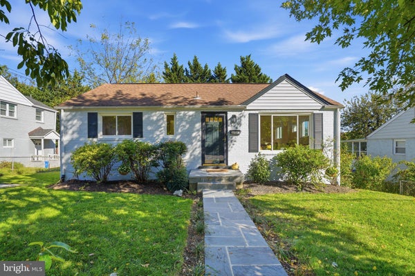 11013 AMHERST AVE, SILVER SPRING, MD 20902 - Image 85ebb0b3ce3e18122ea4de9949c4d537/2409954987
