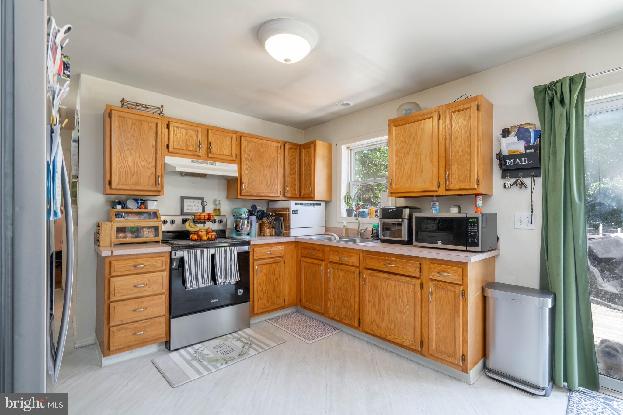 5112 MAGNOLIA DRIVE