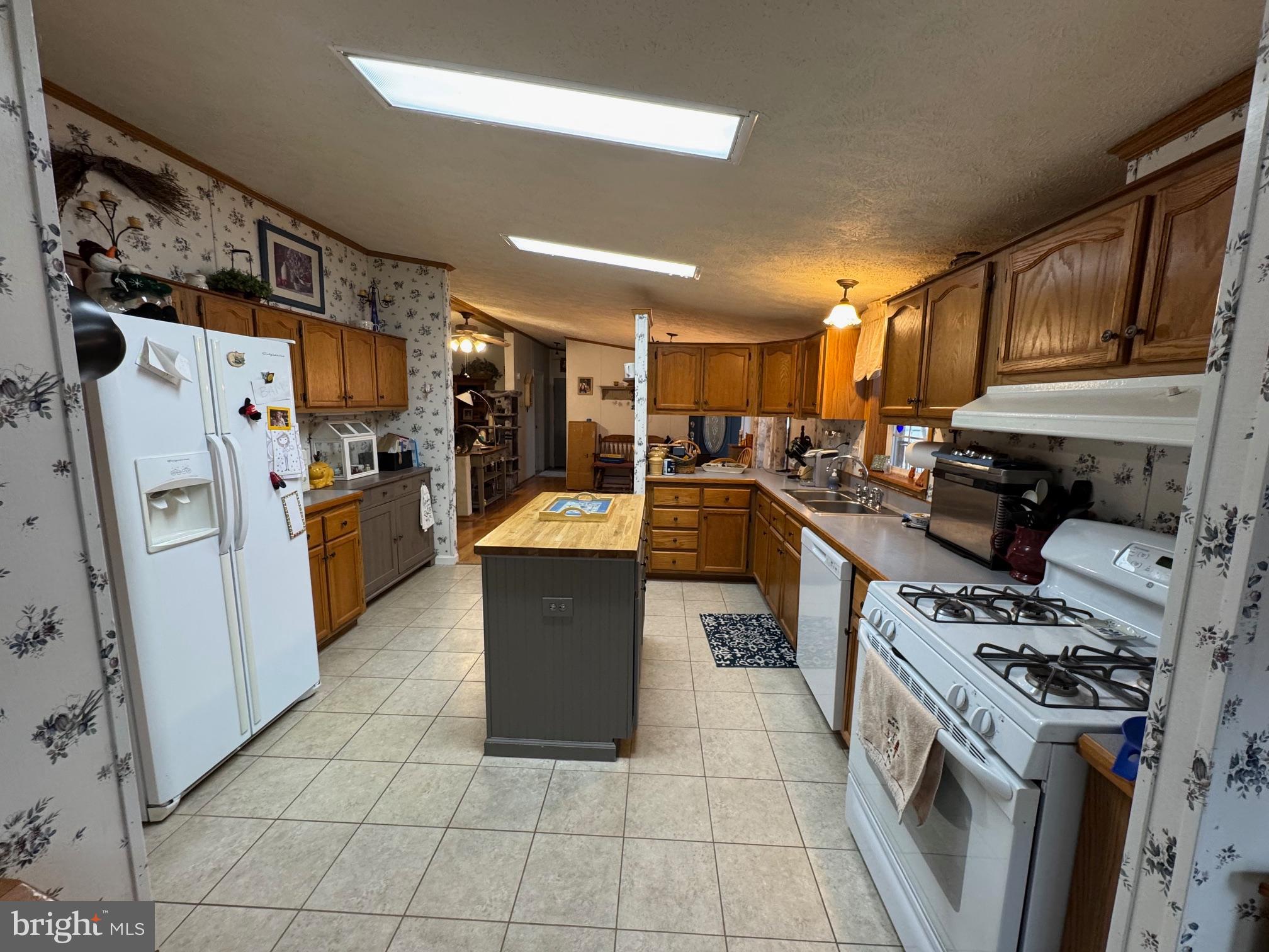 MILL CREEK ESTATES - Residential