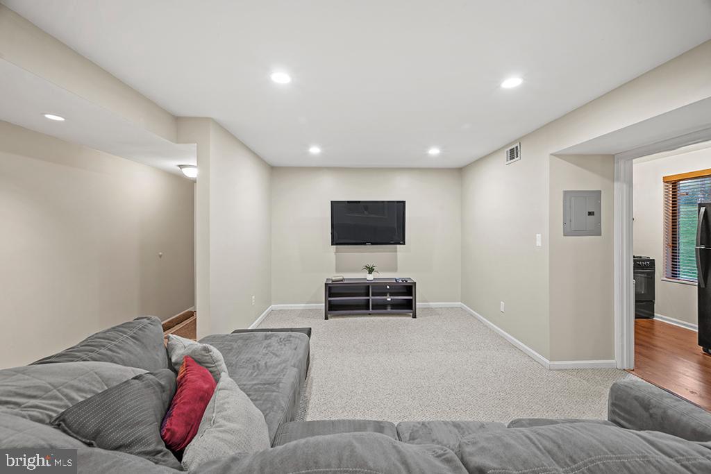 CEDAR VALLEY CONDOMINIUM - Residential