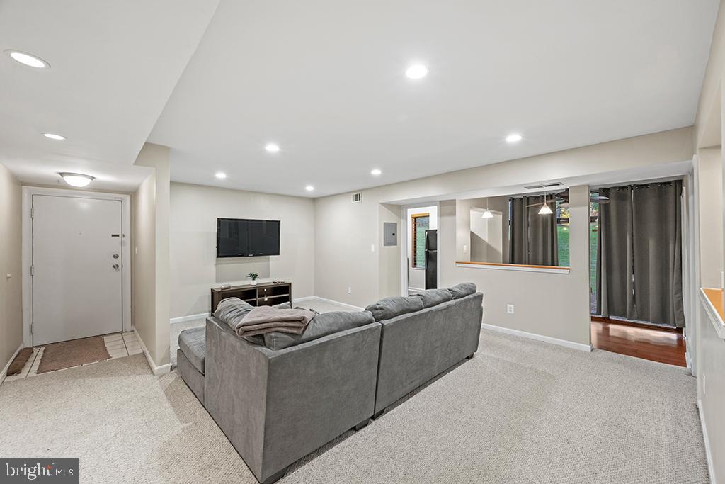 CEDAR VALLEY CONDOMINIUM - Residential