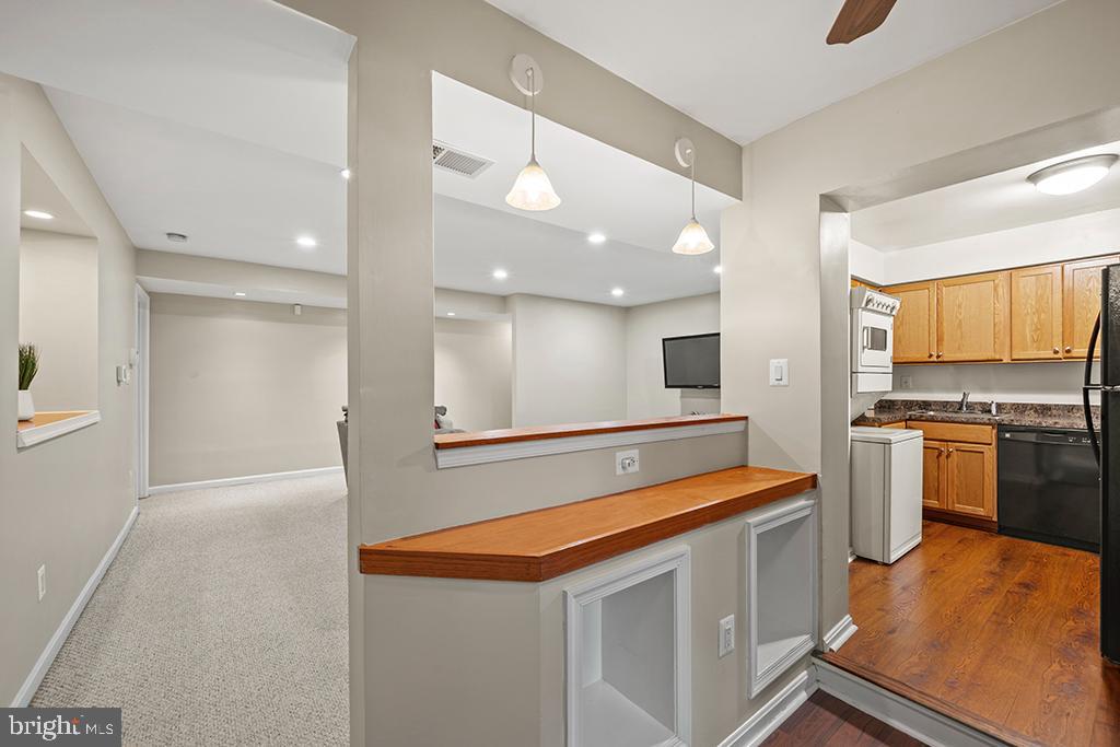 CEDAR VALLEY CONDOMINIUM - Residential