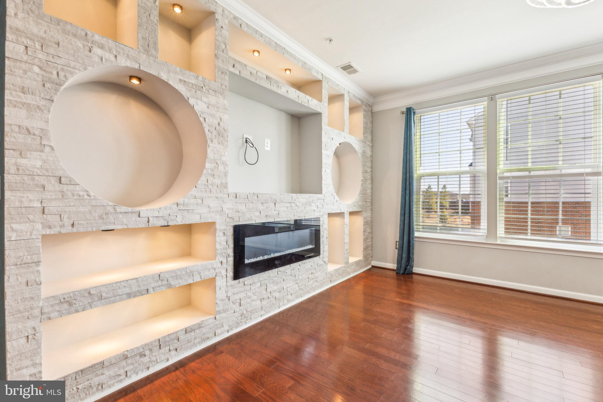 BRIARWOOD - Residential