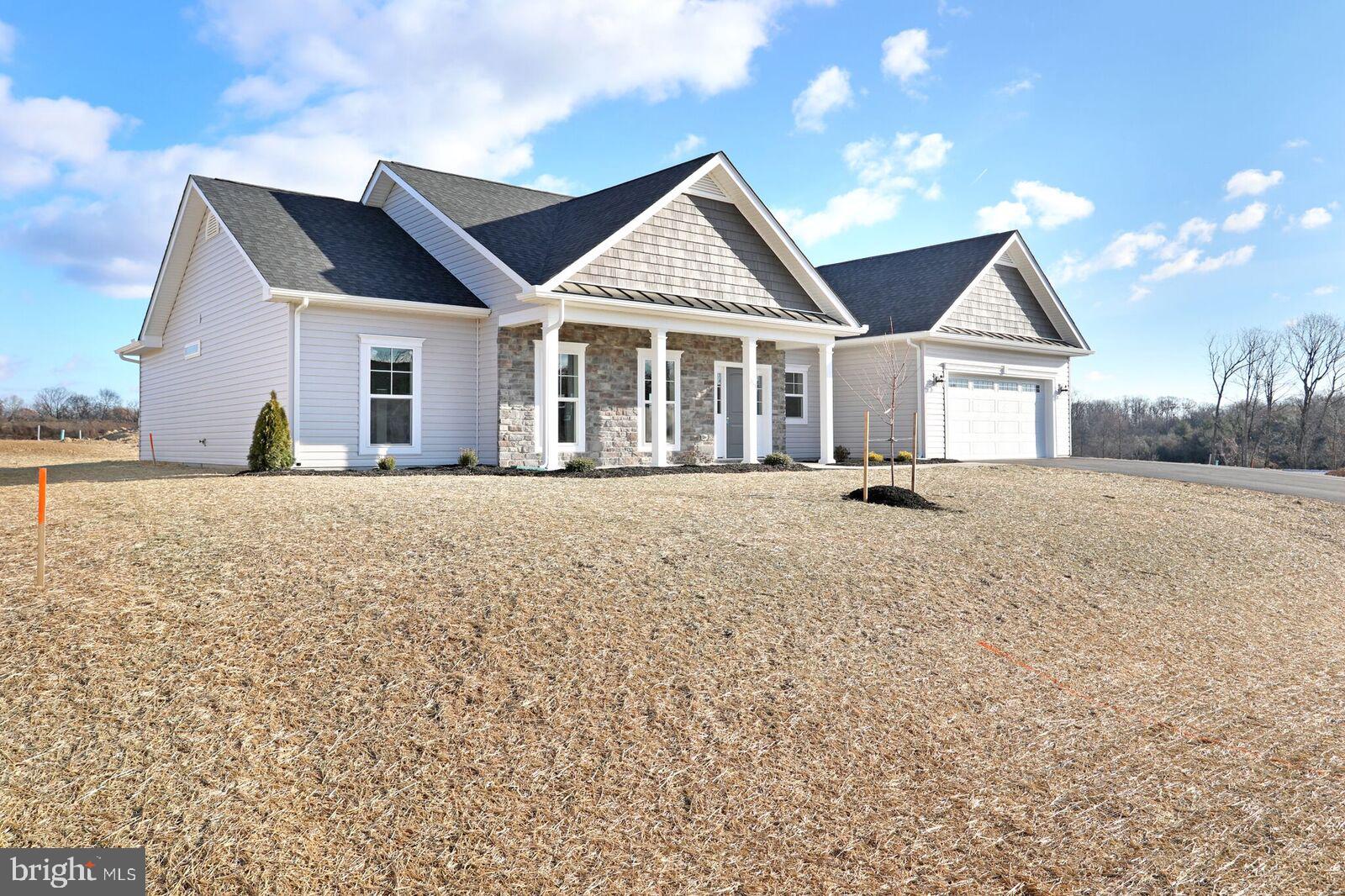 Lot 583 THOROUGHBRED TERRACE