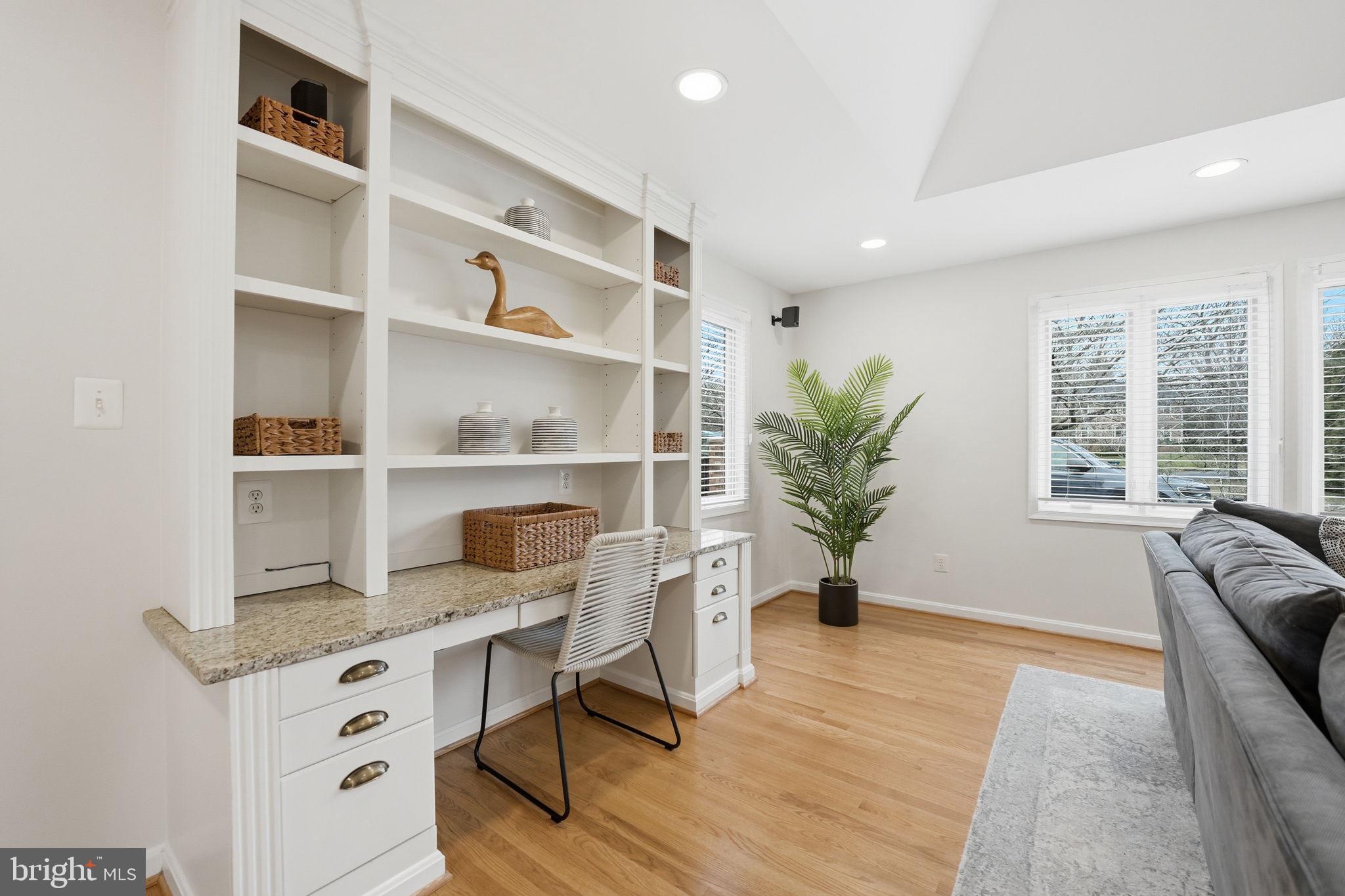 WOODHAVEN - Residential