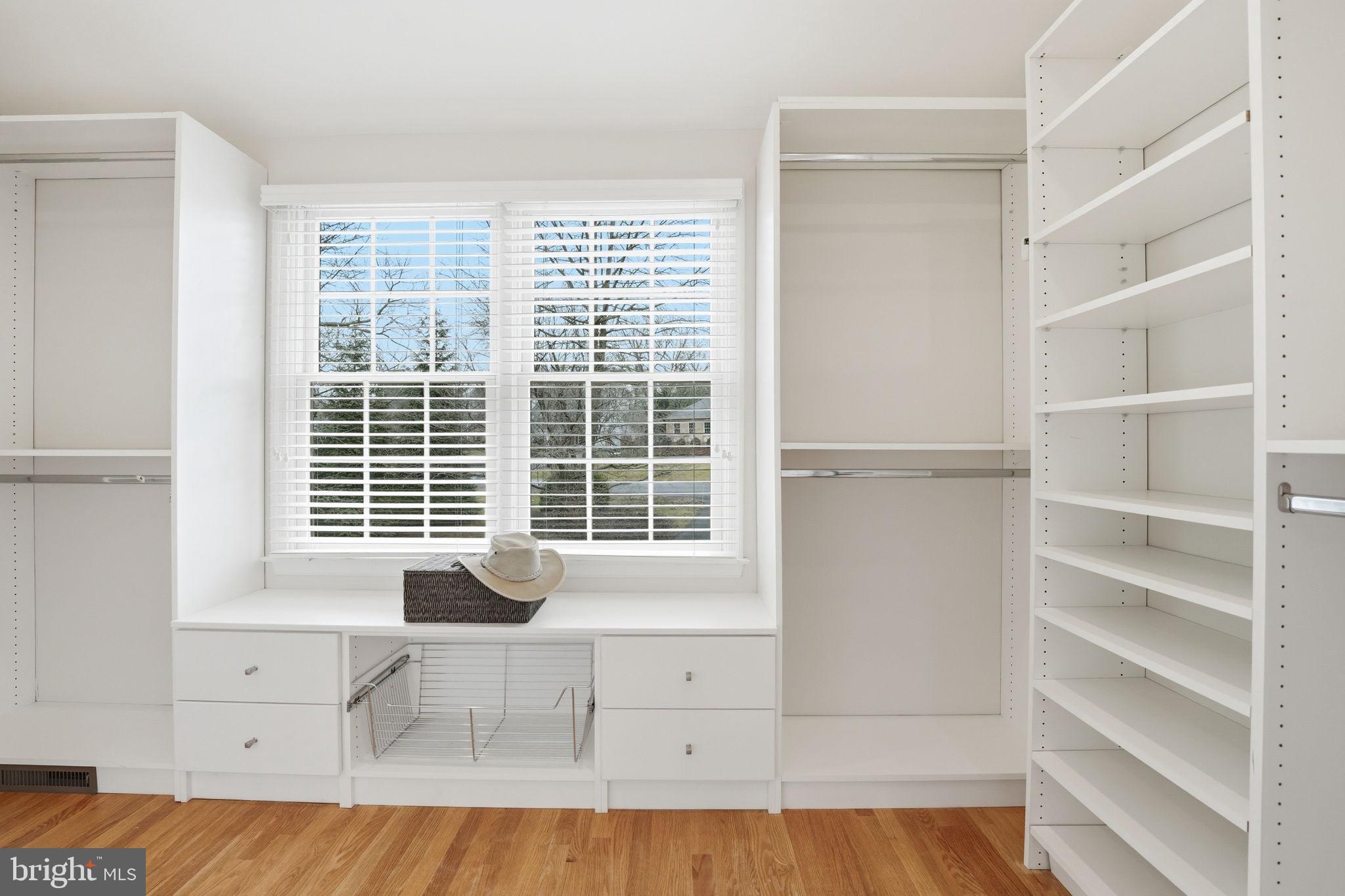 WOODHAVEN - Residential