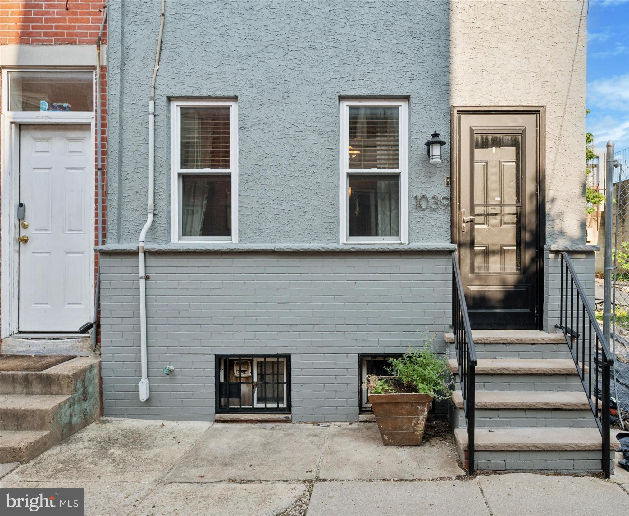 1039 S CLEVELAND STREET