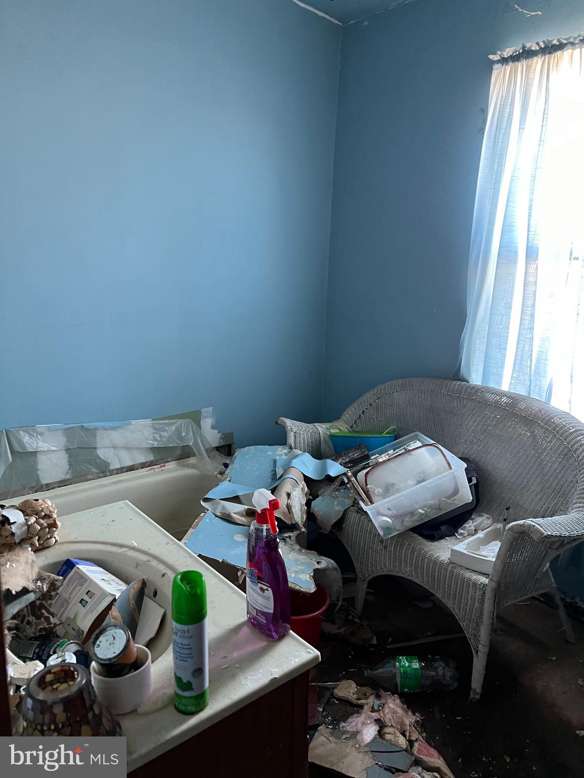 BROADWAY EAST - Residential