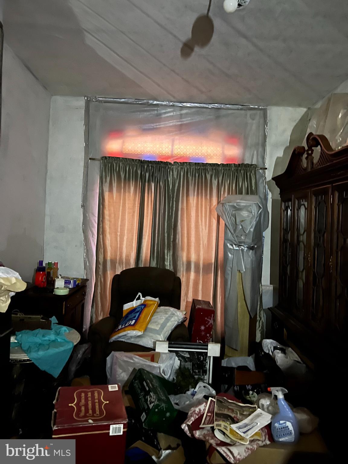 BROADWAY EAST - Residential