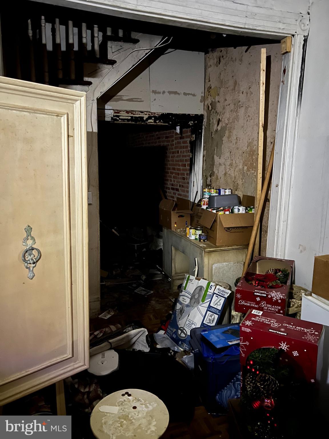 BROADWAY EAST - Residential