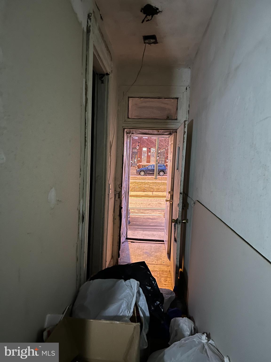 BROADWAY EAST - Residential