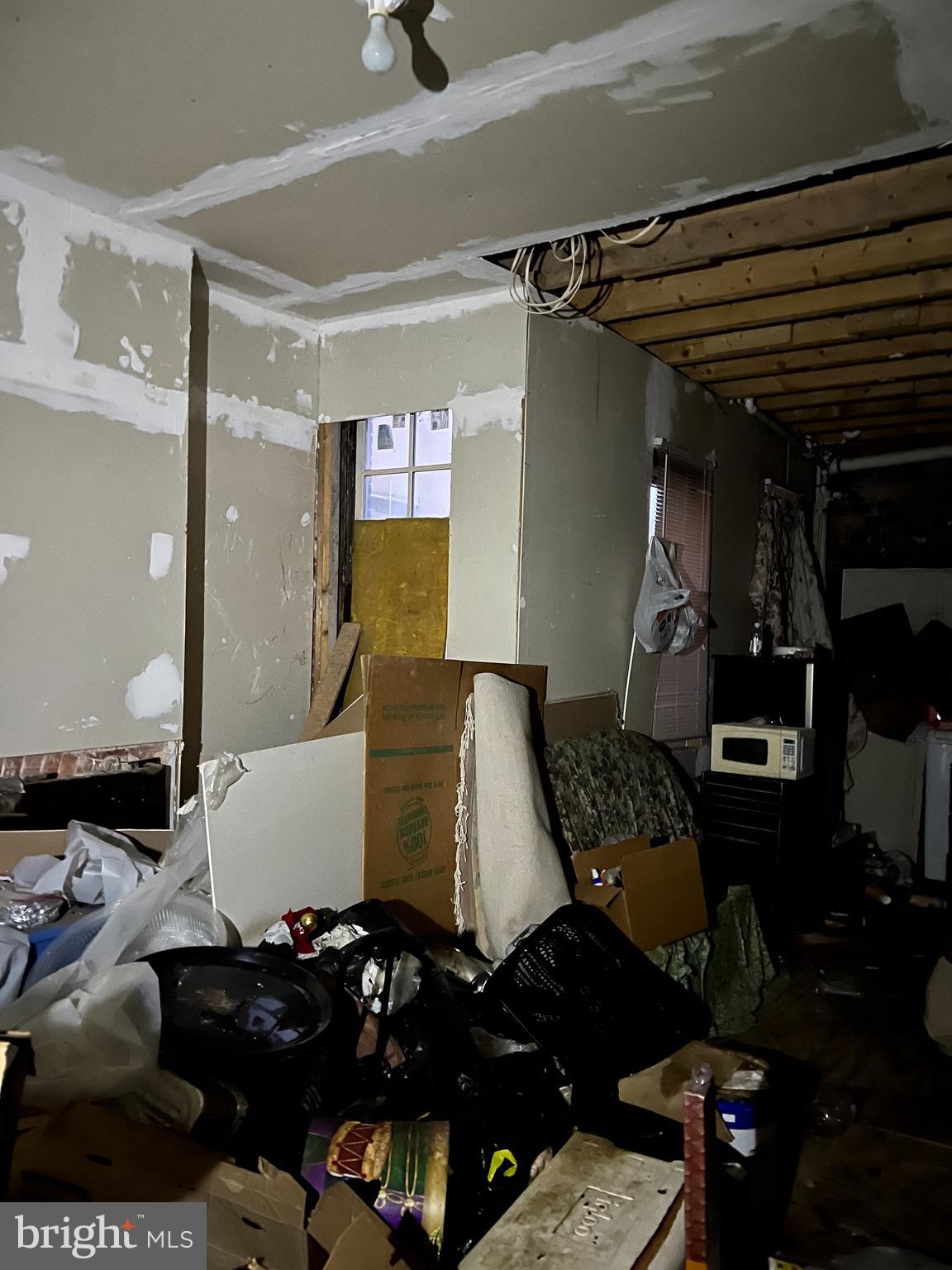 BROADWAY EAST - Residential