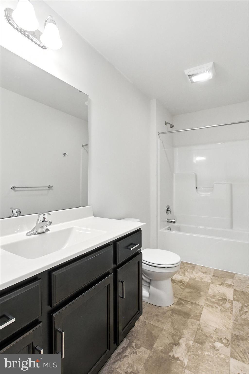 PARADISE VILLAGE - Residential