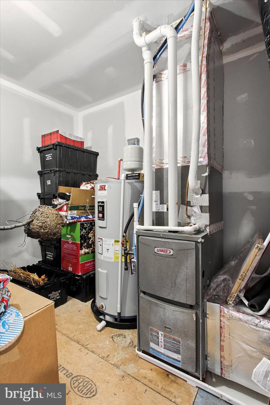 PARADISE VILLAGE - Residential