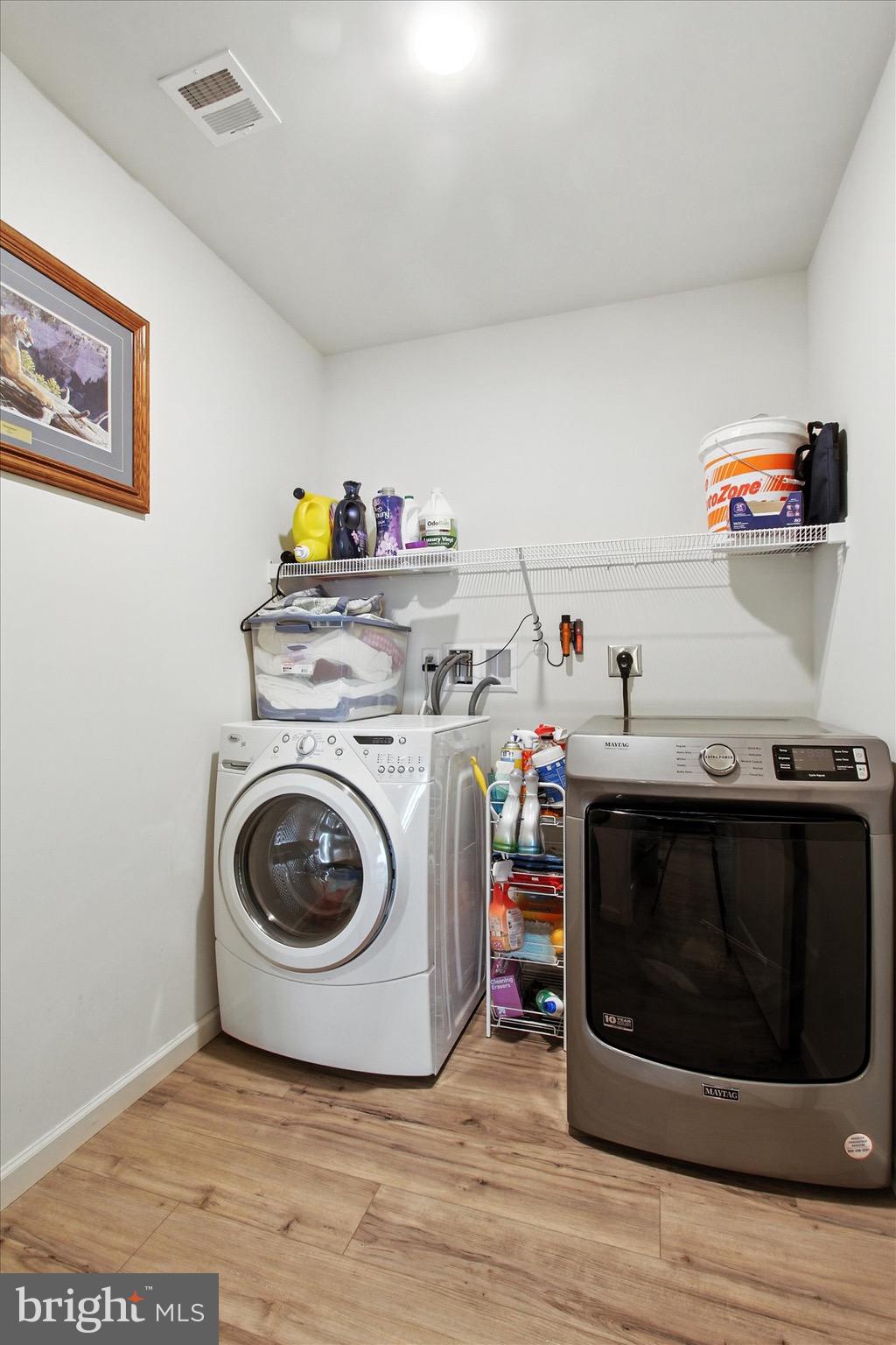 PARADISE VILLAGE - Residential