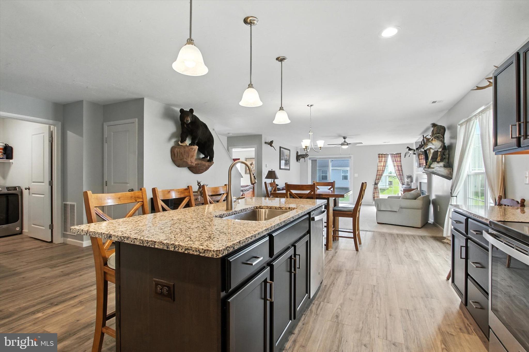 PARADISE VILLAGE - Residential