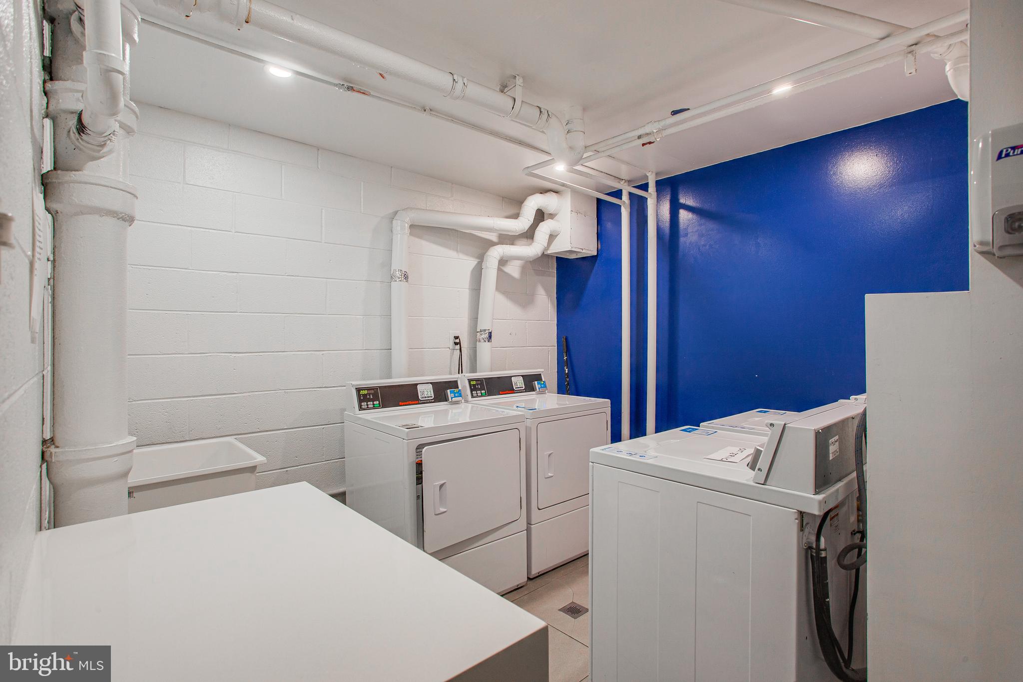 ROXBOROUGH - Residential