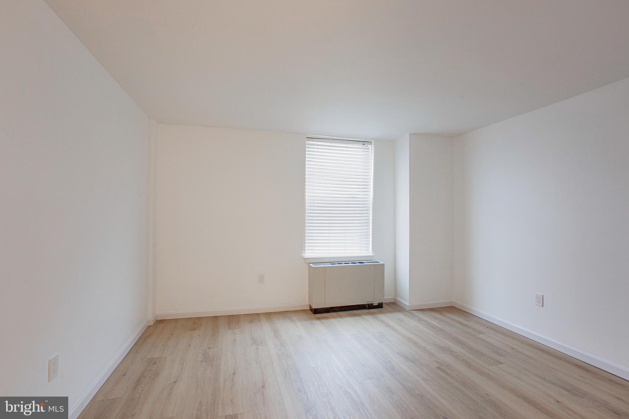 ROXBOROUGH - Residential