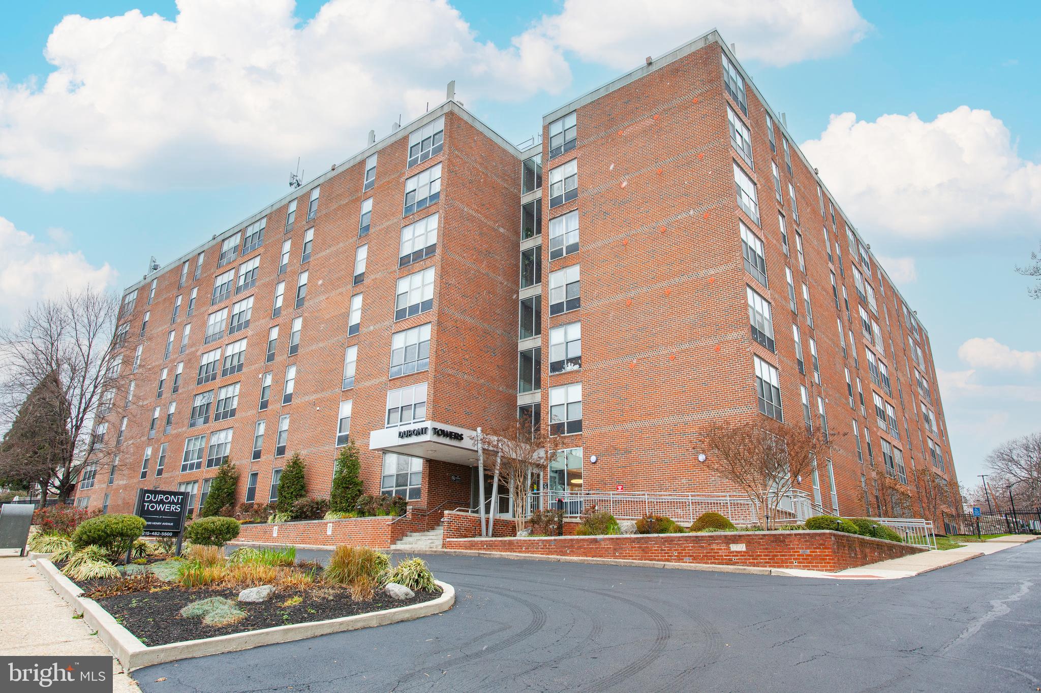 ROXBOROUGH - Residential