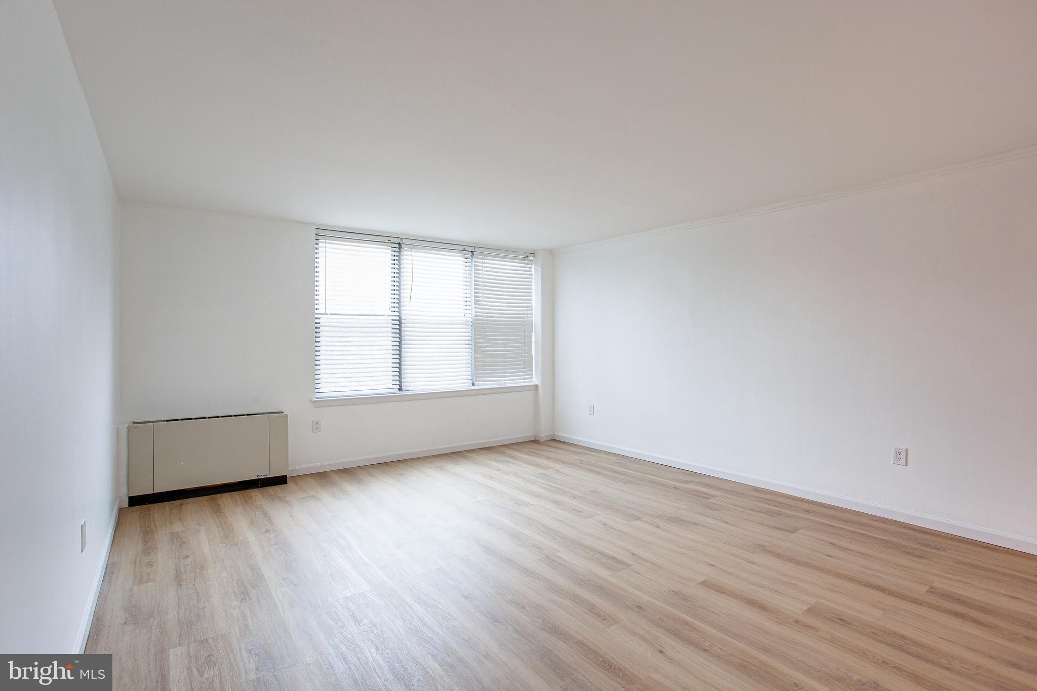 ROXBOROUGH - Residential