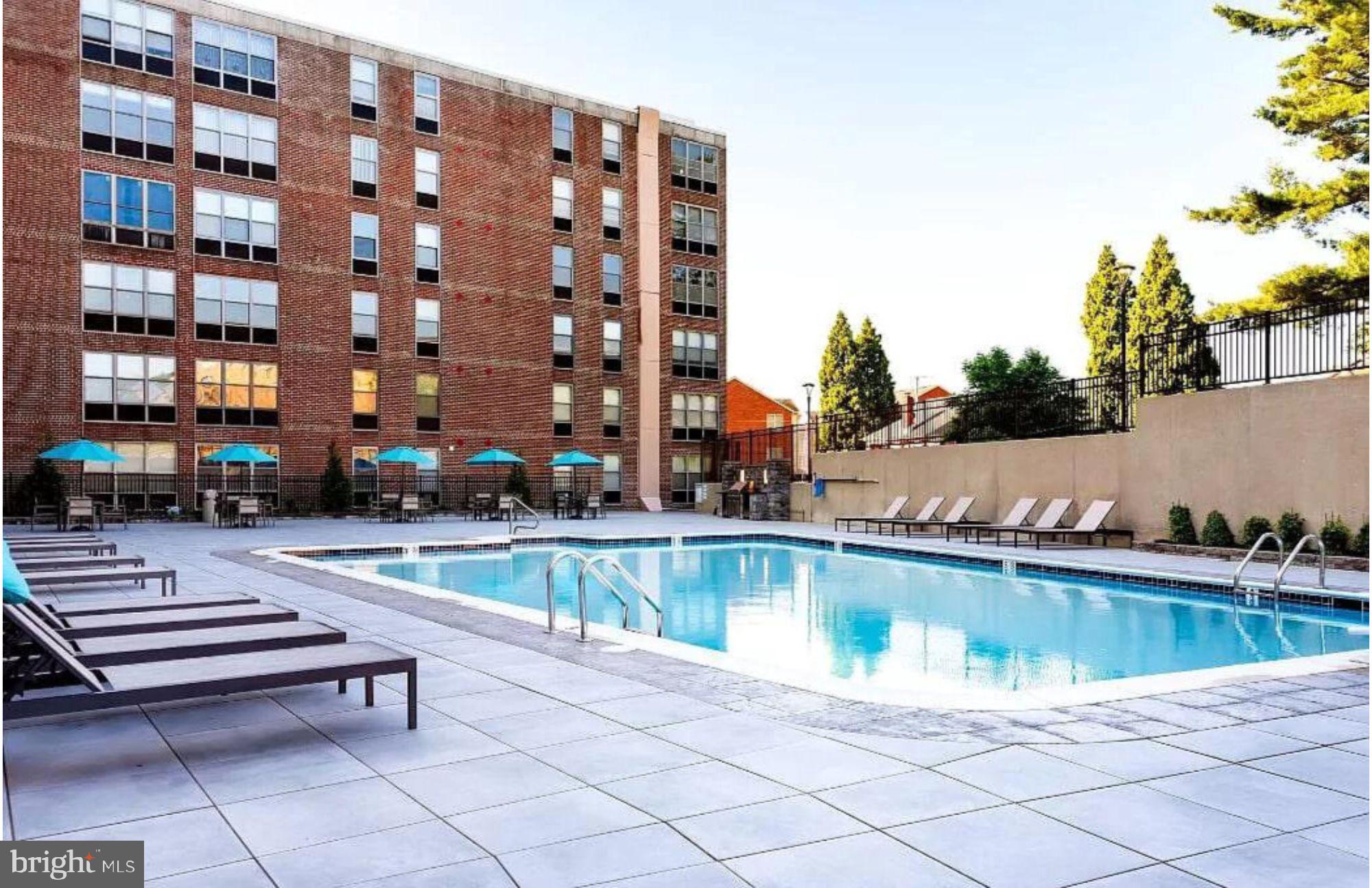 ROXBOROUGH - Residential