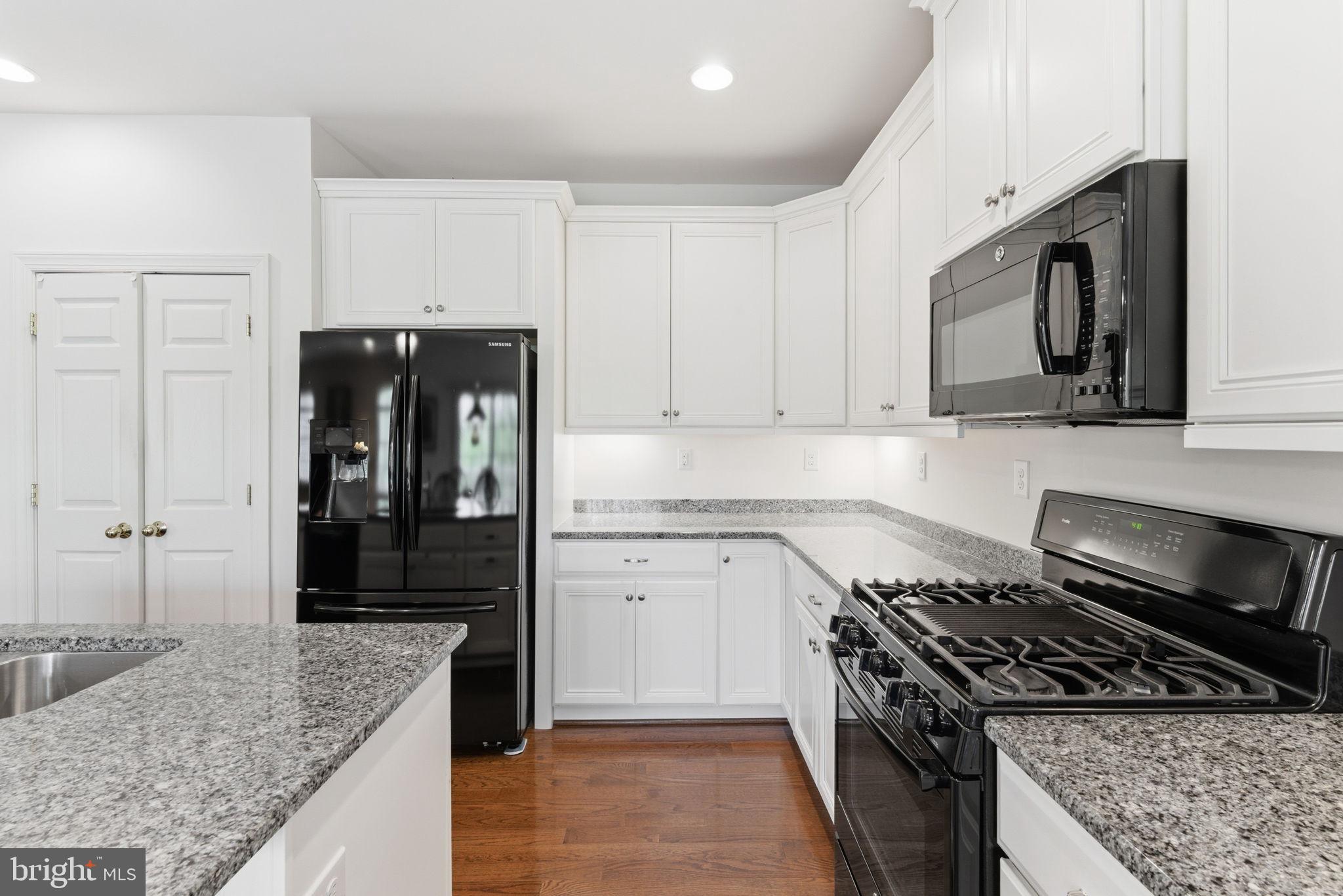 MONTGOMERY PRESERVE - Residential