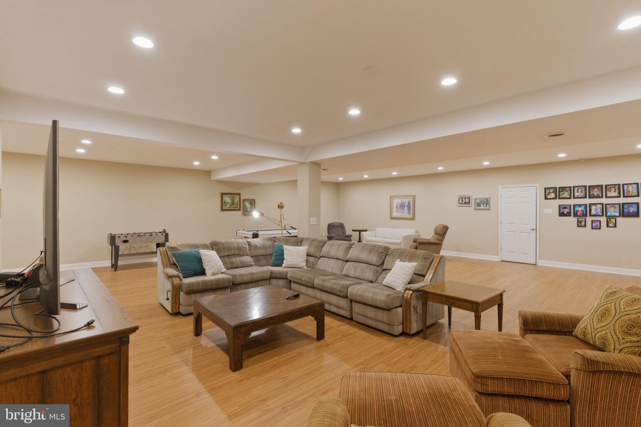 MONTGOMERY PRESERVE - Residential