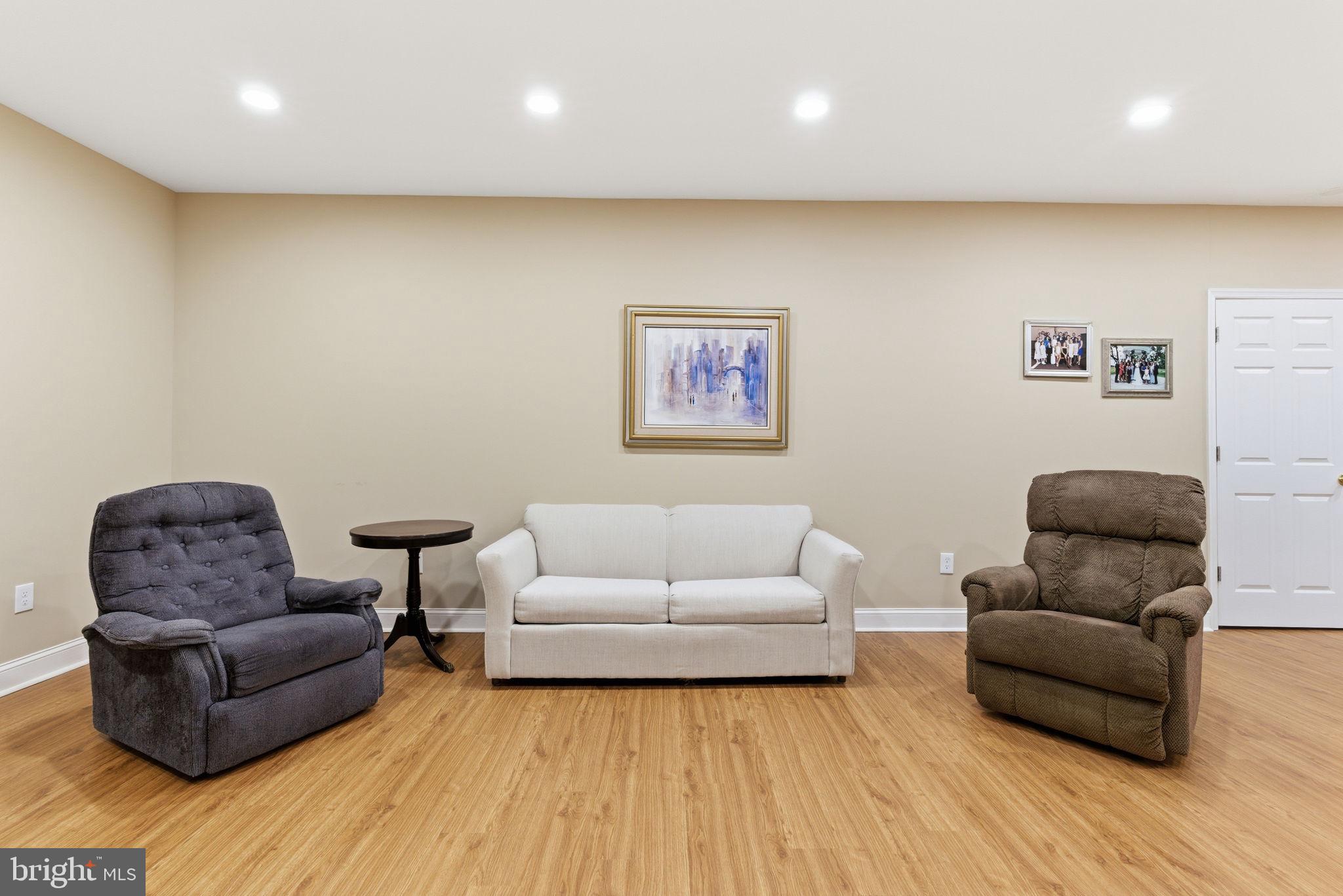 MONTGOMERY PRESERVE - Residential