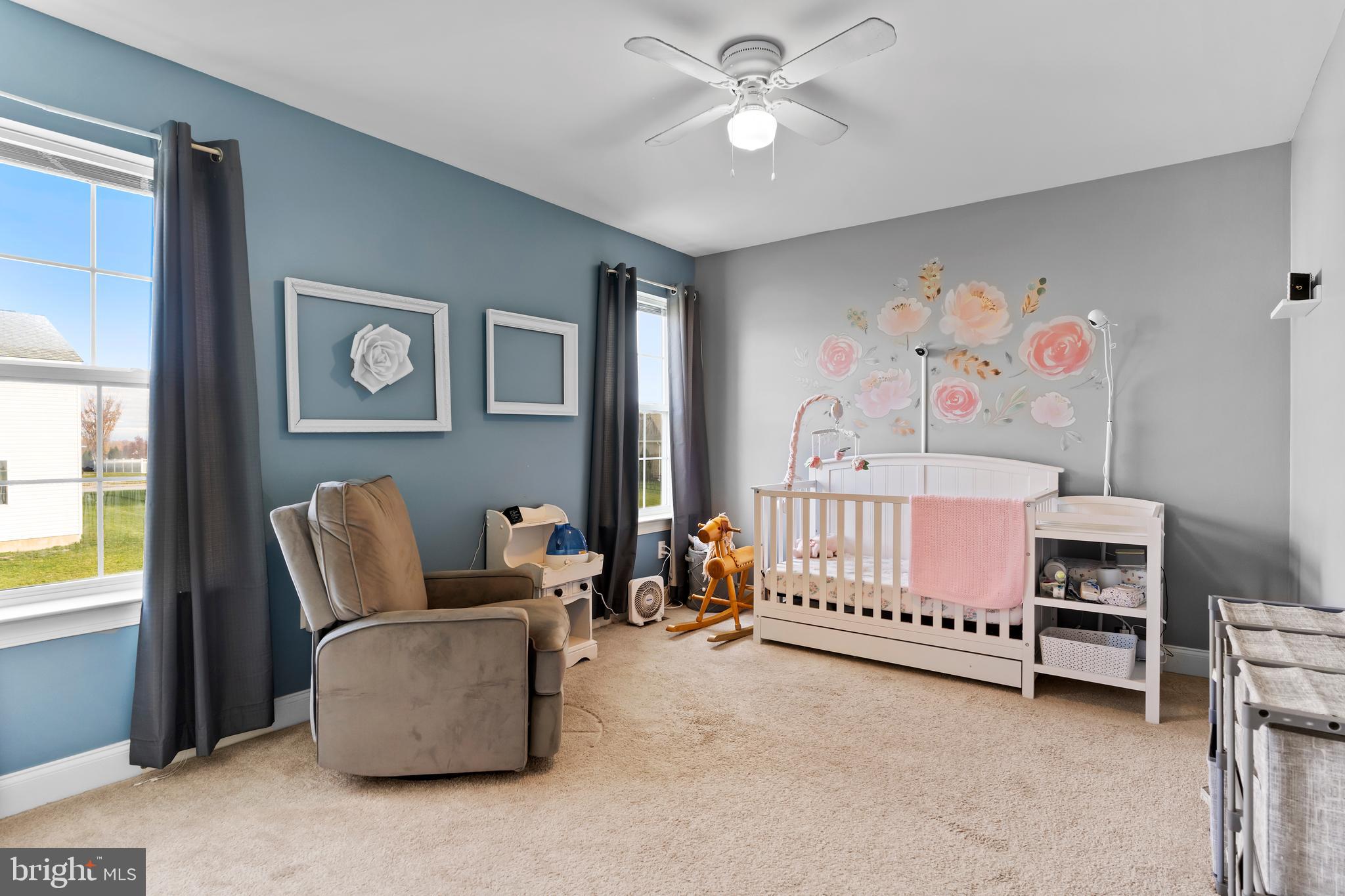 WINDY HEIGHTS, THE NEW - Residential