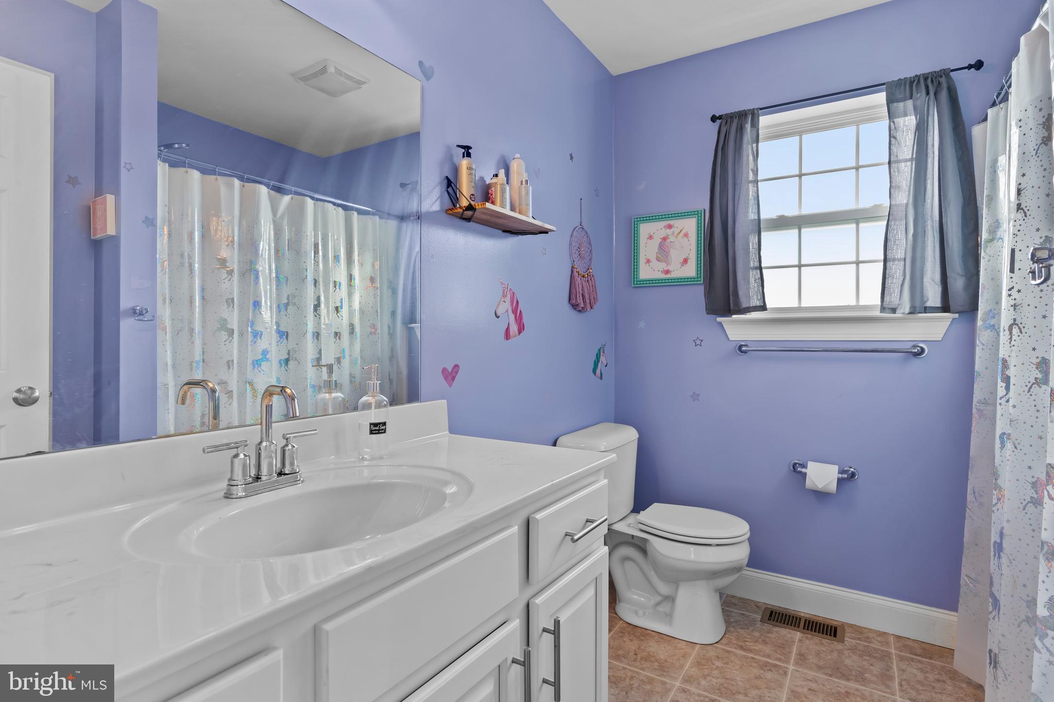 WINDY HEIGHTS, THE NEW - Residential