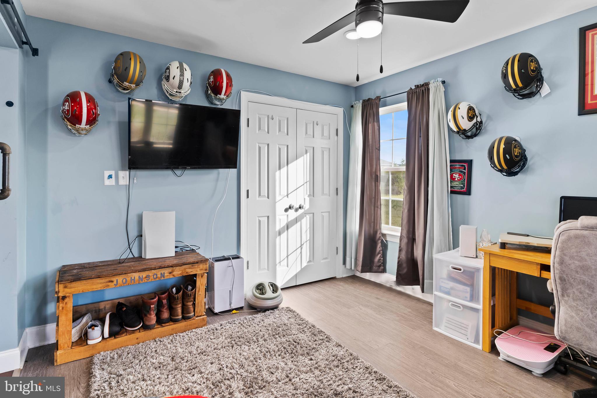 WINDY HEIGHTS, THE NEW - Residential