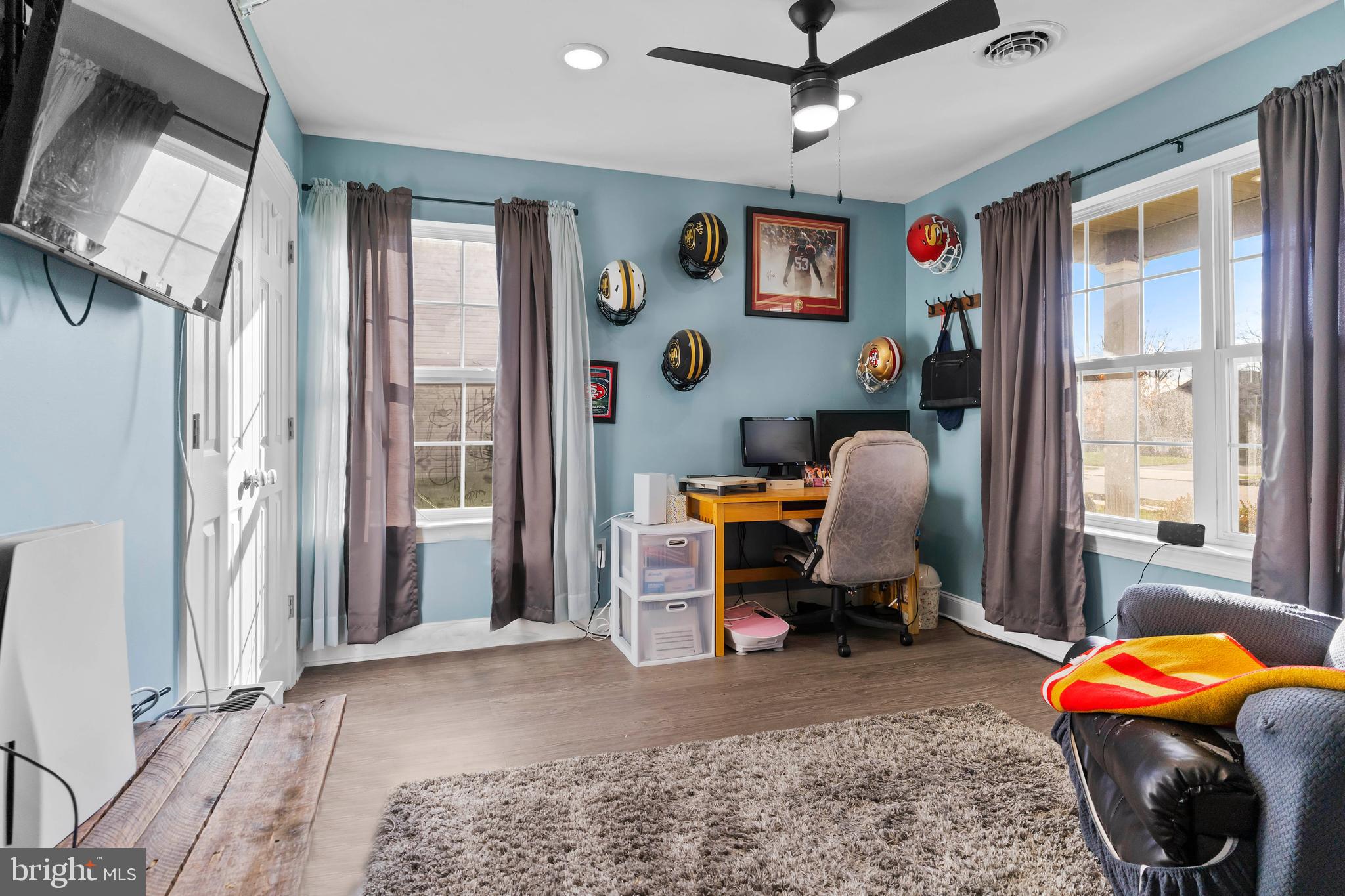 WINDY HEIGHTS, THE NEW - Residential