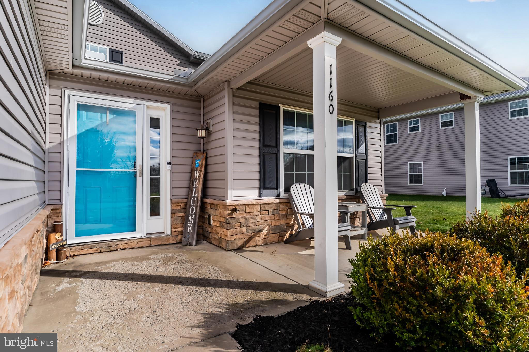 WINDY HEIGHTS, THE NEW - Residential