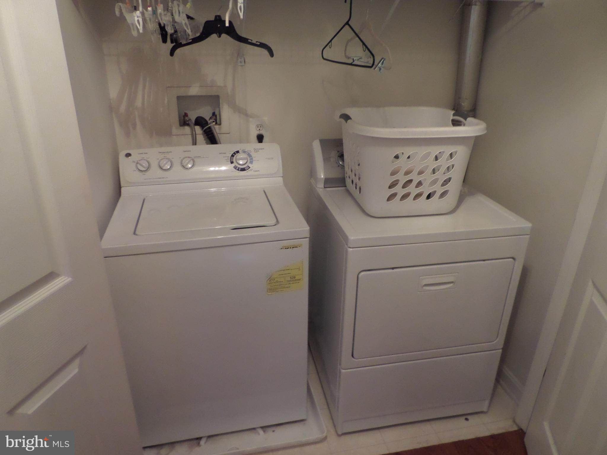 TALL OAKS - Residential Lease