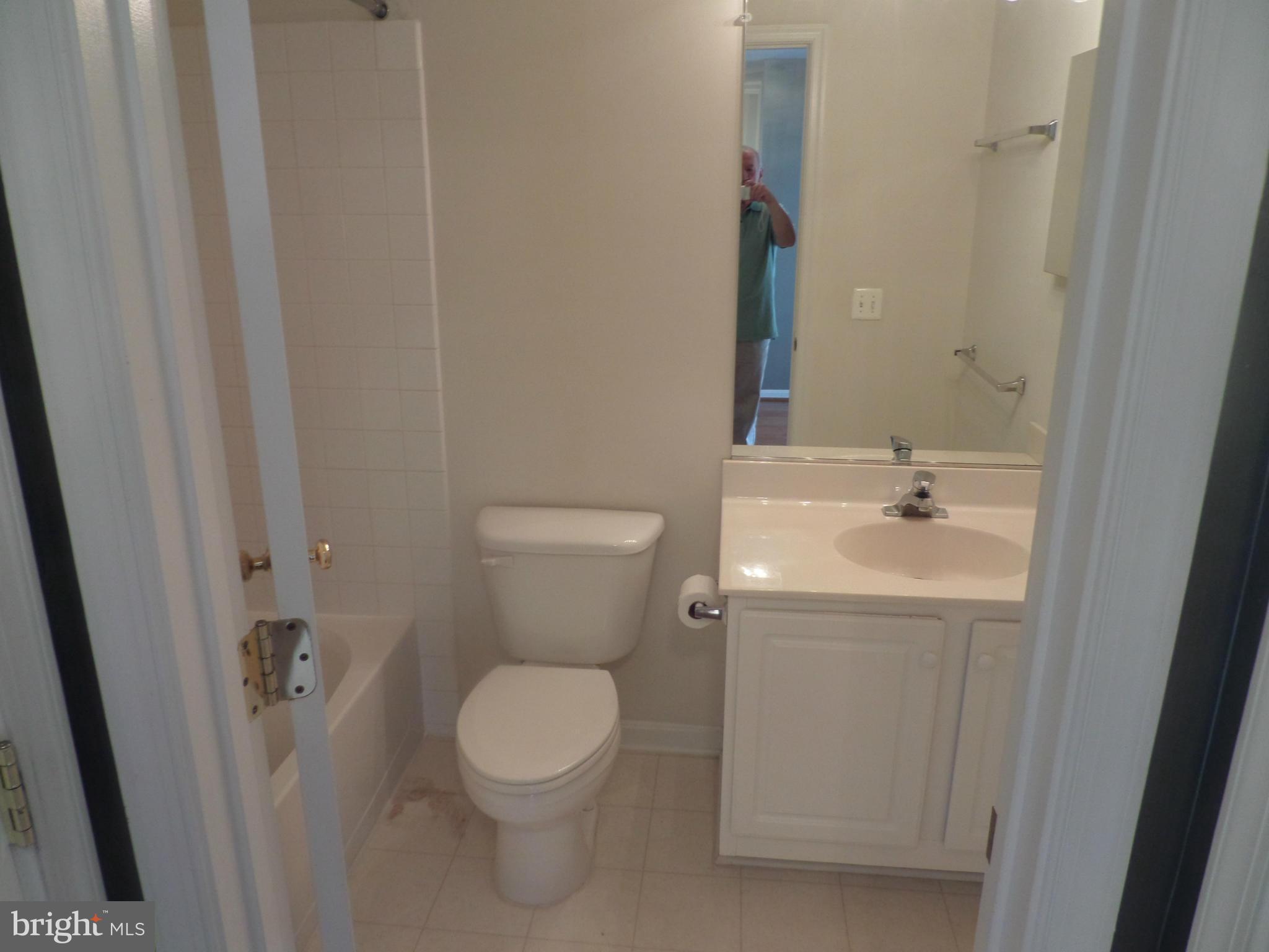 TALL OAKS - Residential Lease