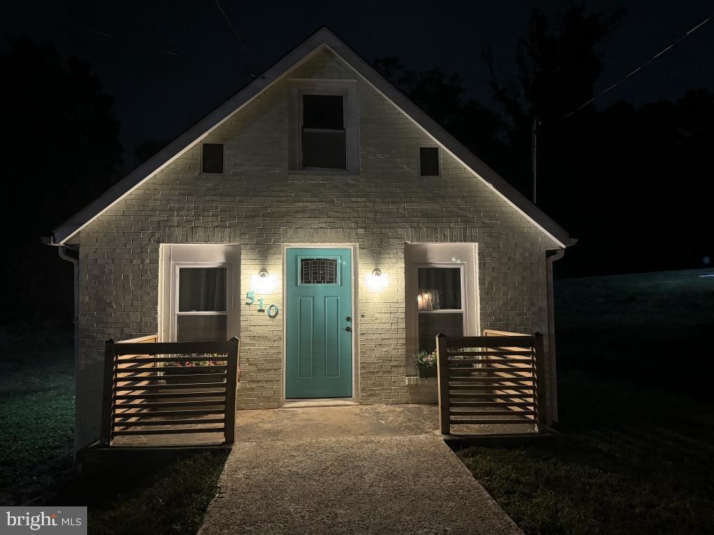 OAKMONT - Residential Lease