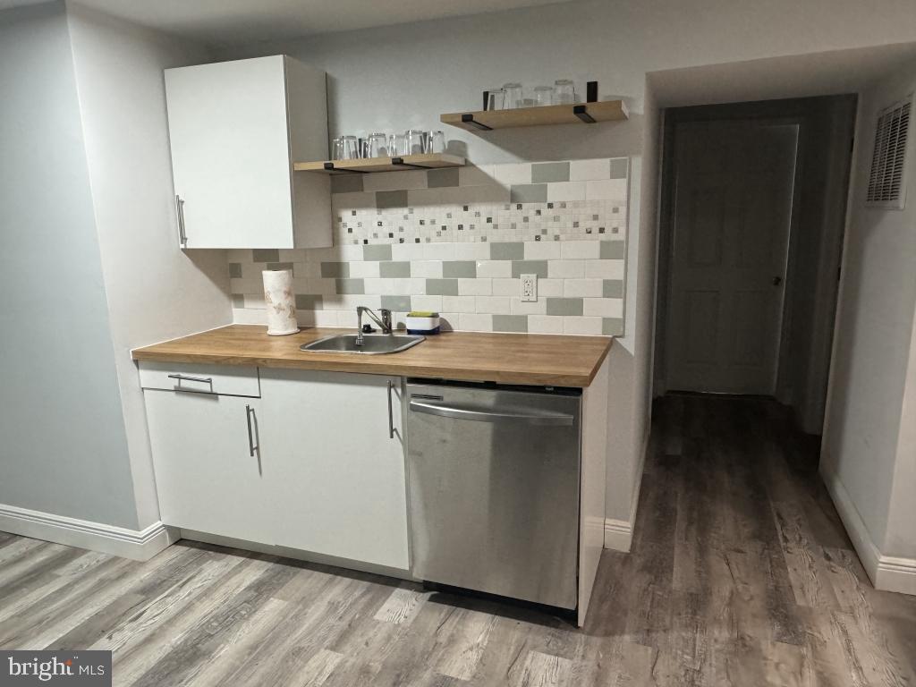 OAKMONT - Residential Lease