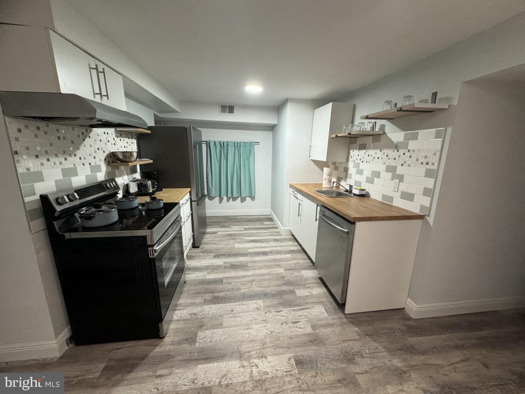 OAKMONT - Residential Lease