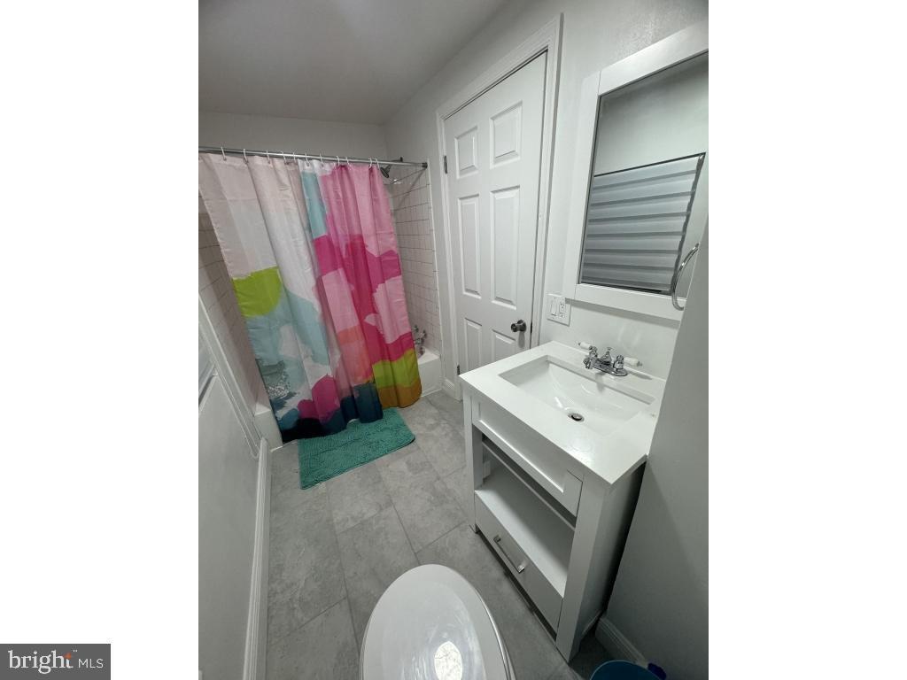 OAKMONT - Residential Lease