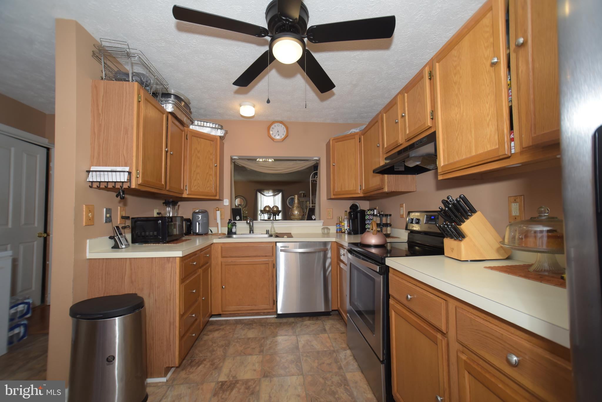 3914 HUNT HARBOR ROAD